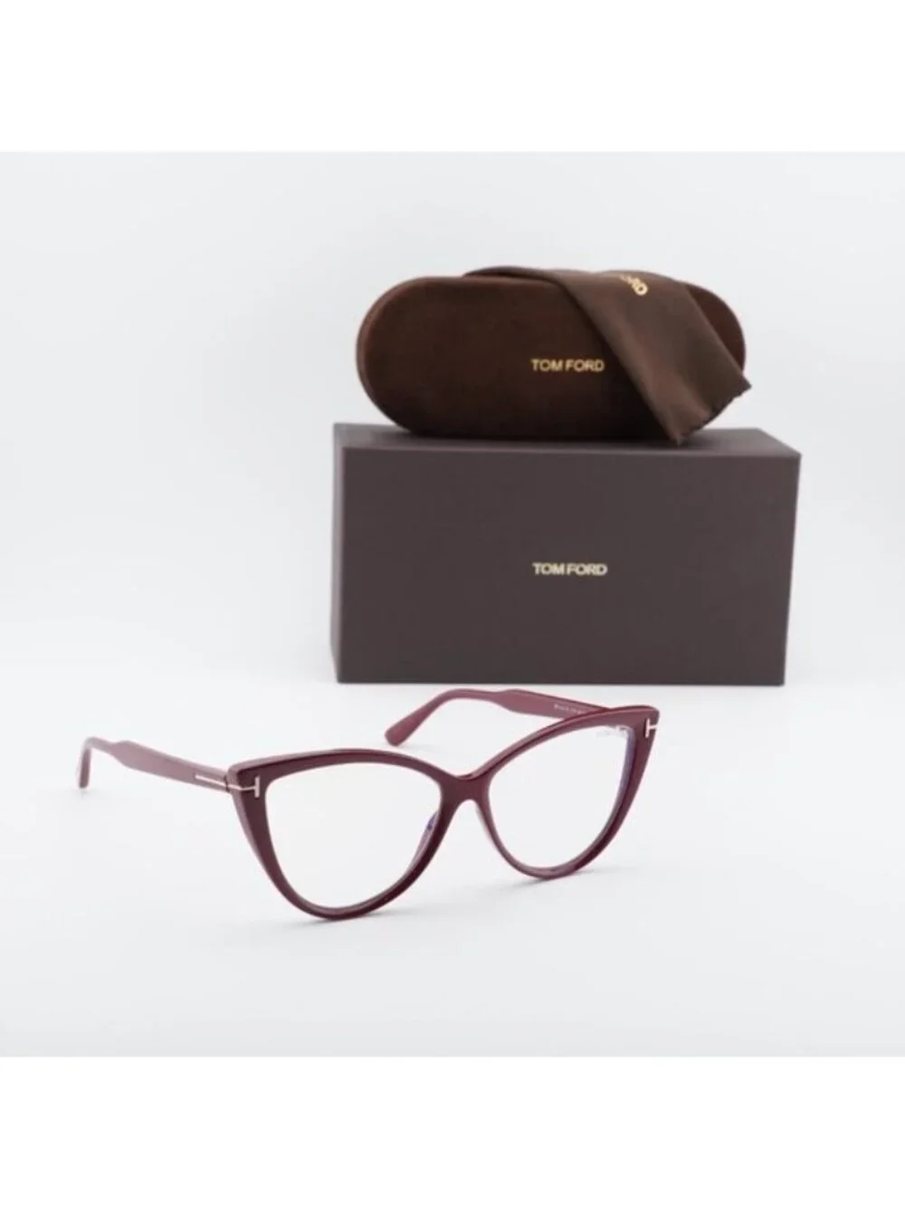Tom Ford model ft5843